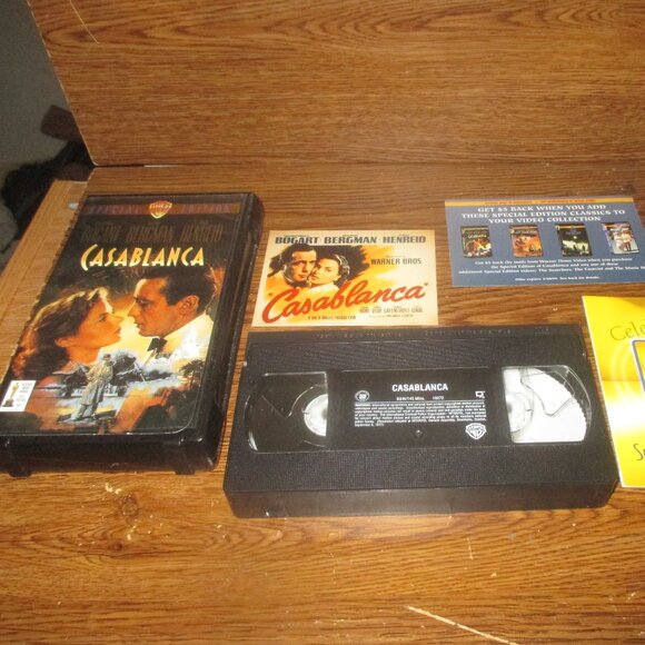 Casablance (VHS, Original from 1943 but remastered in1998 on this tape) - Picture 2 of 9